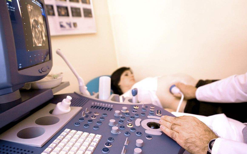 重庆试管代生代妈 在重庆市妇幼保健院做三代试管能放两个生双胞胎吗？ ‘做